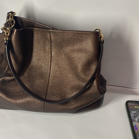 Coach bag very very clean inside and out great hardware - Picture 2 of 7